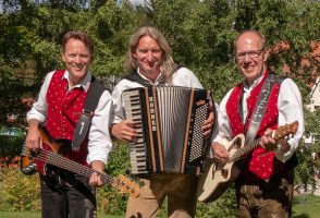 SCHWARZWÄLDER3 Volkstümlicher Sound aus der Region